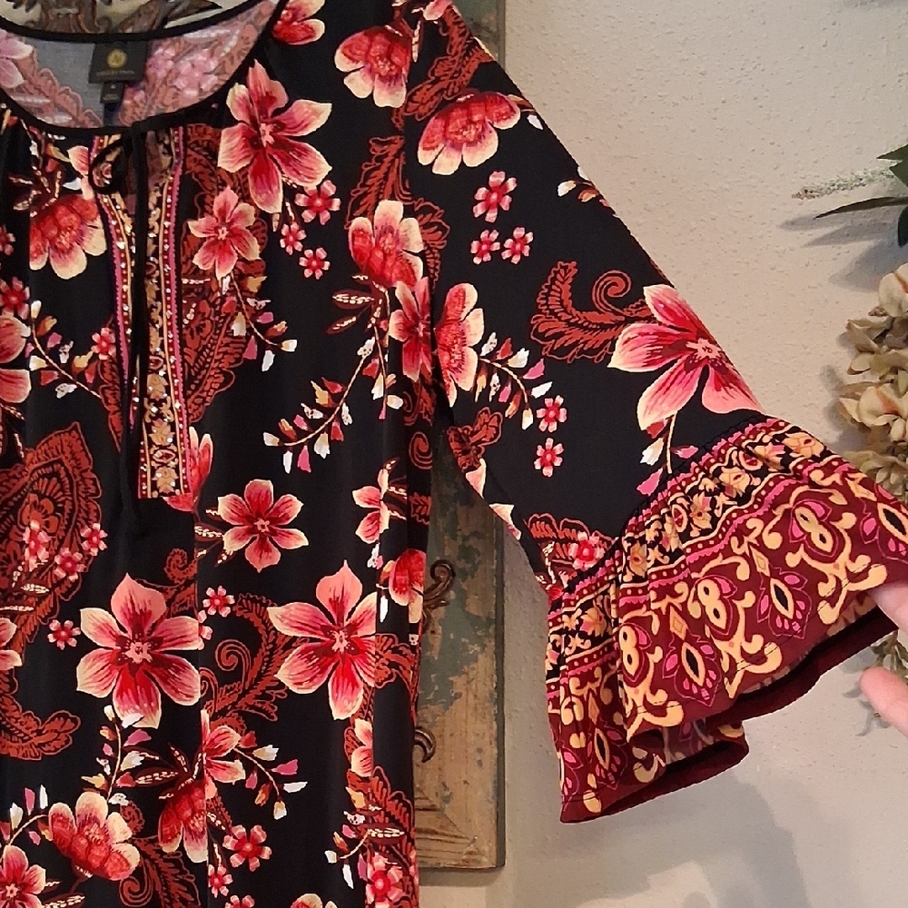 Black Blouse with Red and Pink Floral Design. NWOT Size XL - Picture 7 of 12